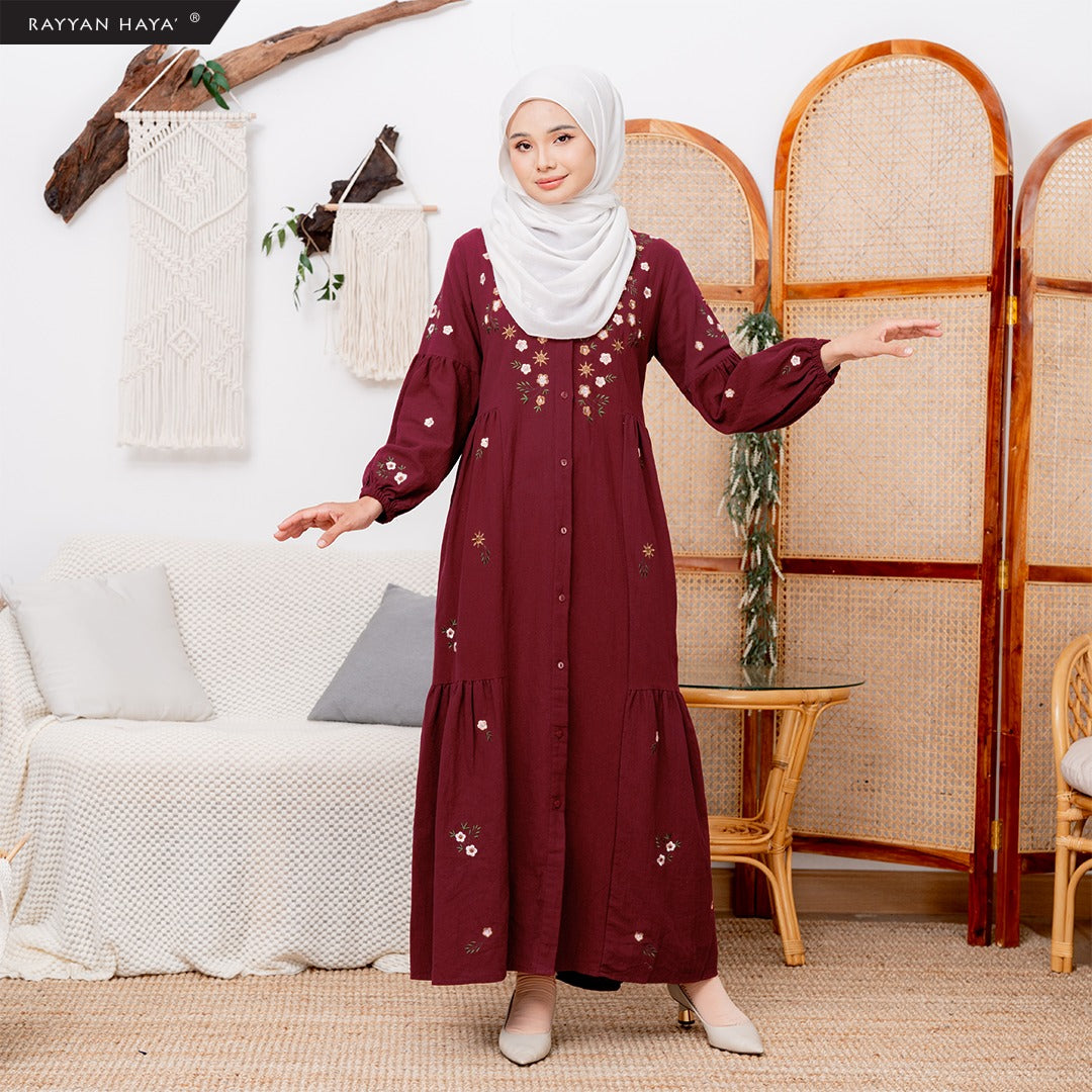 Helsa Dress (Maroon)  Rayyan Haya'