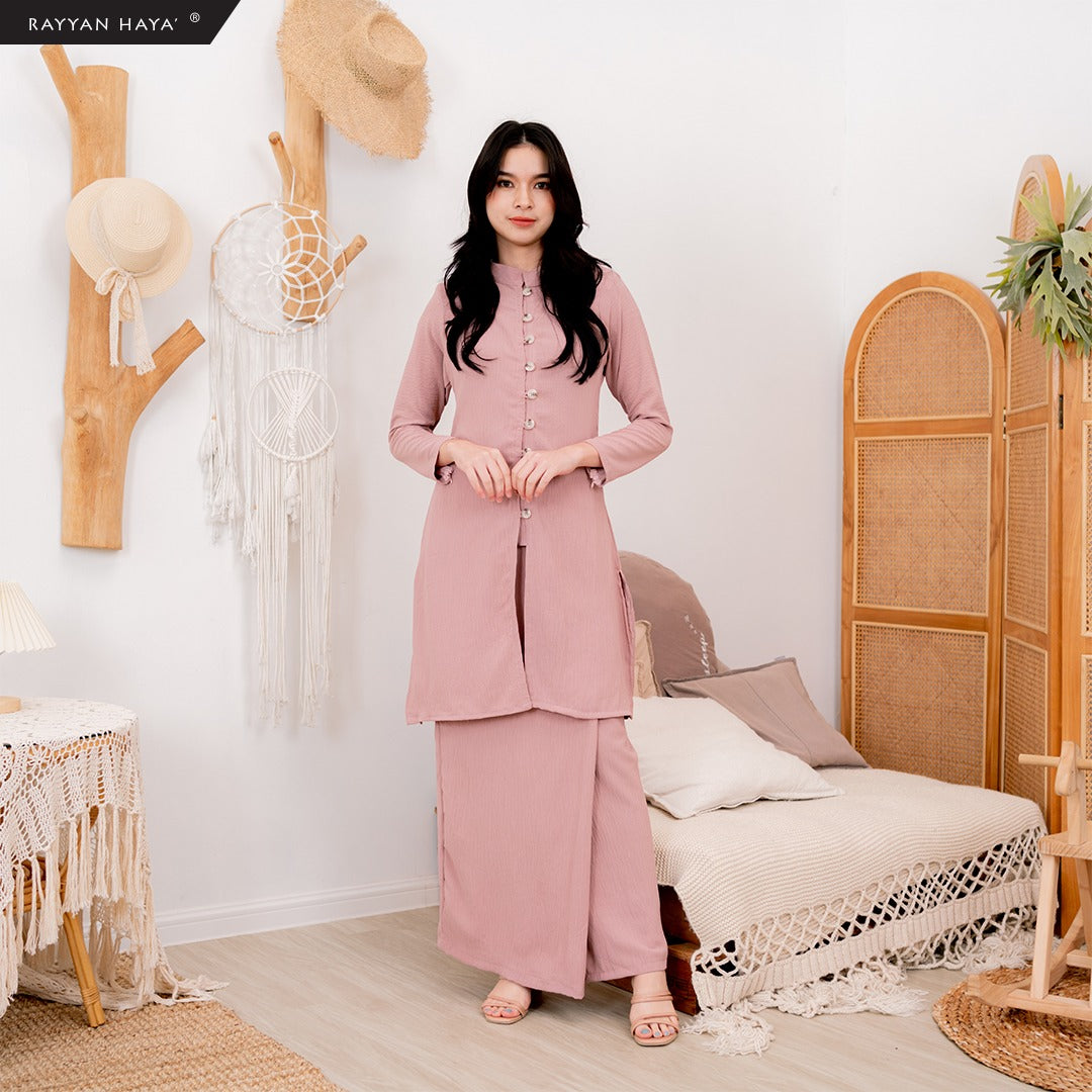 Stella Buttoned Kurung (Dusty Pink) – Rayyan Haya'